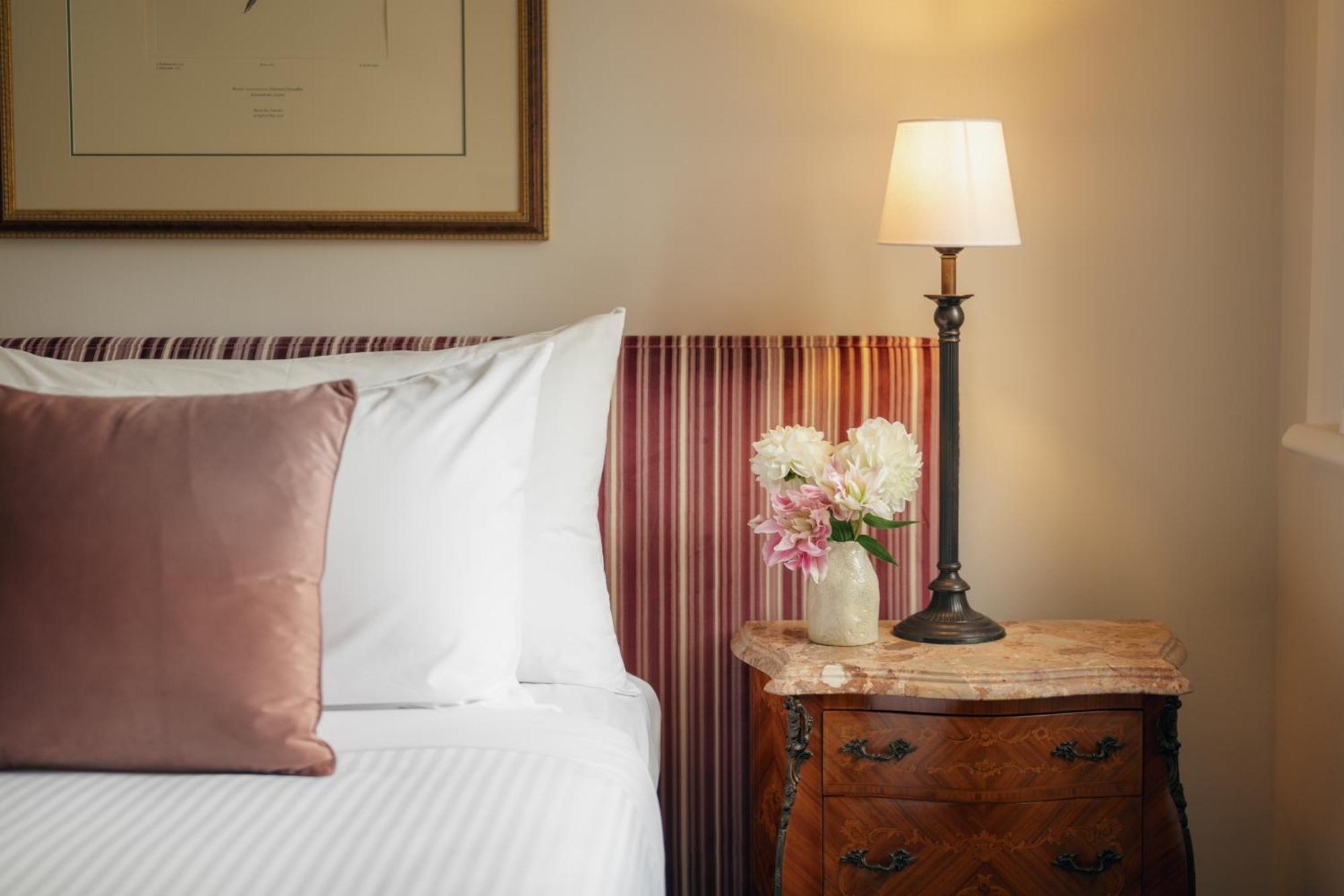 The Russell Boutique Hotel Сидни Екстериор снимка